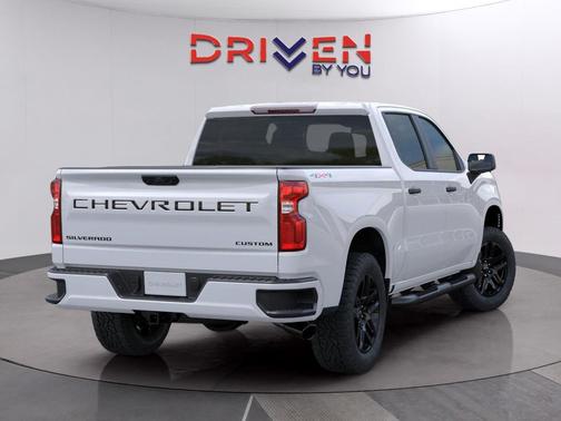 2026 Chevrolet Silverado 1500 Custom