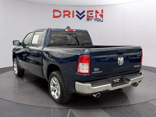 Patriot Blue Pearlcoat 2022 RAM 1500 Big Horn/Lone Star
