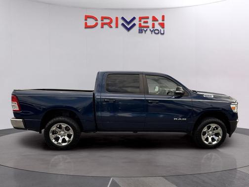 Patriot Blue Pearlcoat 2022 RAM 1500 Big Horn/Lone Star