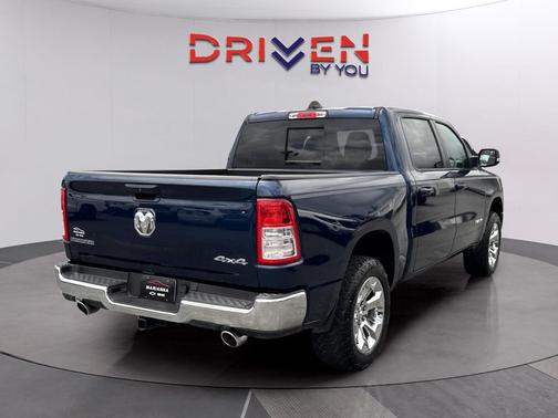 Patriot Blue Pearlcoat 2022 RAM 1500 Big Horn/Lone Star