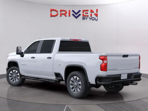 2026 Chevrolet Silverado 2500 Custom