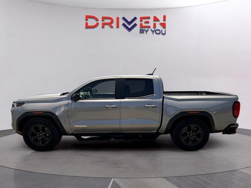 Sterling Metallic 2024 GMC Canyon Elevation