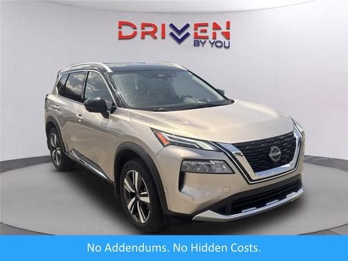 Champagne Silver Metallic/Super Black 2023 Nissan Rogue Platinum