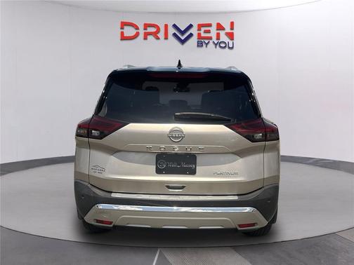 Champagne Silver Metallic/Super Black 2023 Nissan Rogue Platinum