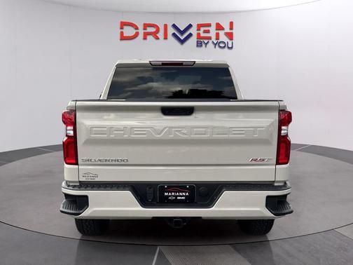 White Sands 2026 Chevrolet Silverado 1500 RST