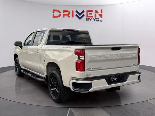 White Sands 2026 Chevrolet Silverado 1500 RST