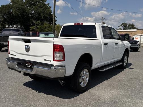 Bright White Clearcoat 2024 RAM 2500 Big Horn Crew Cab 4x4 6'4' Box