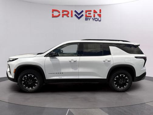 Polar White Tricoat 2026 Chevrolet Traverse AWD Z71