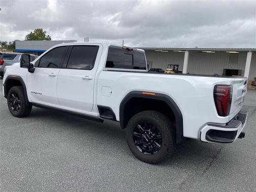 2025 GMC Sierra 2500 AT4