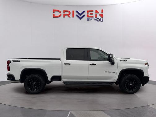 Summit White 2026 Chevrolet Silverado 2500 LTZ