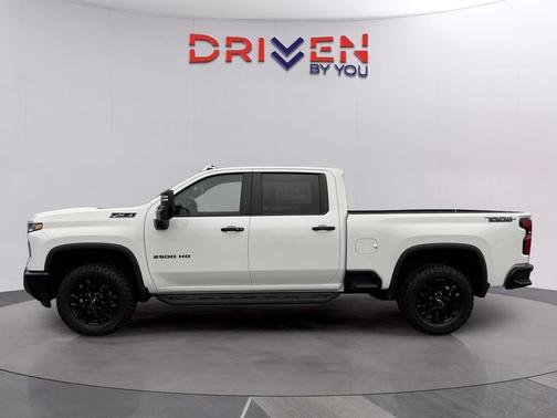 Summit White 2026 Chevrolet Silverado 2500 LTZ