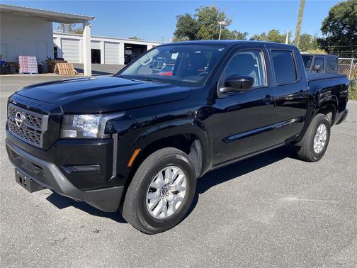 2023 Nissan Frontier SV