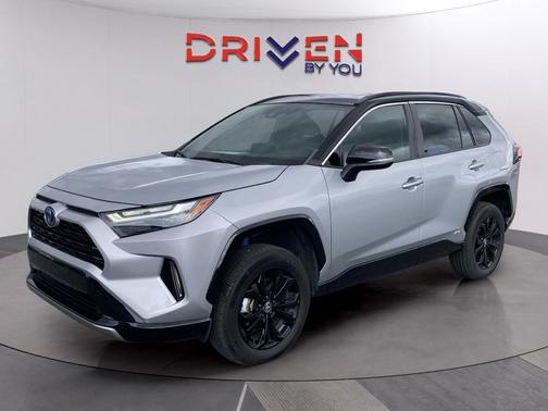 2023 Toyota RAV4 Hybrid SE