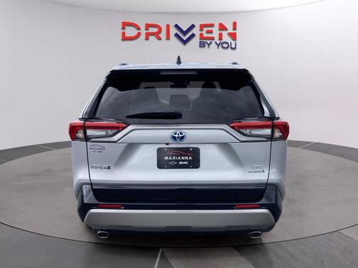 2023 Toyota RAV4 Hybrid SE