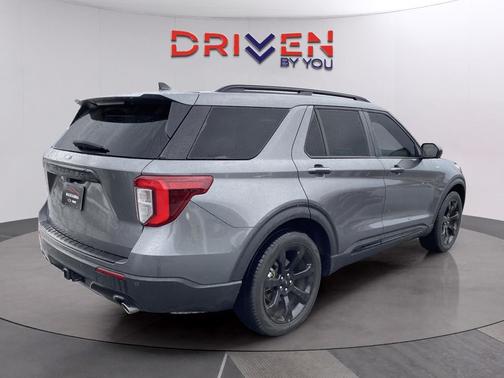 2023 Ford Explorer ST-Line