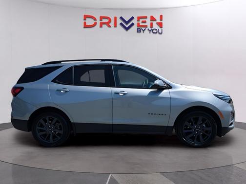 2023 Chevrolet Equinox FWD RS