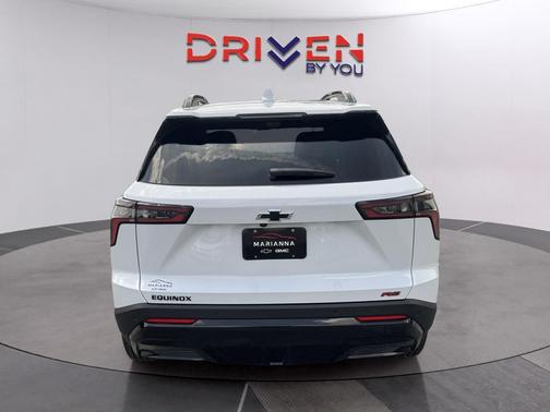 Polar White Tricoat 2026 Chevrolet Equinox FWD RS