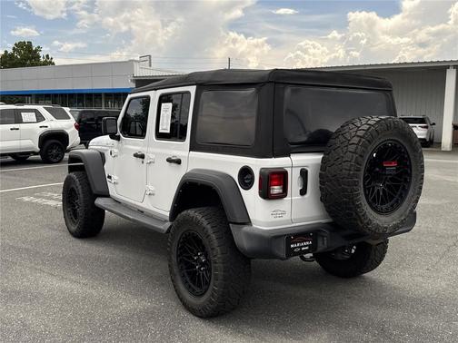 Bright White Clearcoat 2022 Jeep Wrangler Unlimited Sport