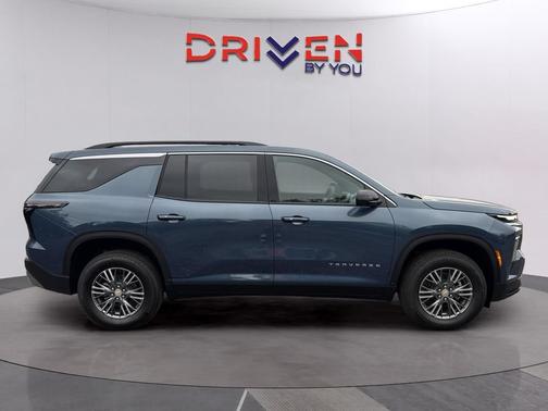 Lakeshore Blue Metallic 2026 Chevrolet Traverse LT