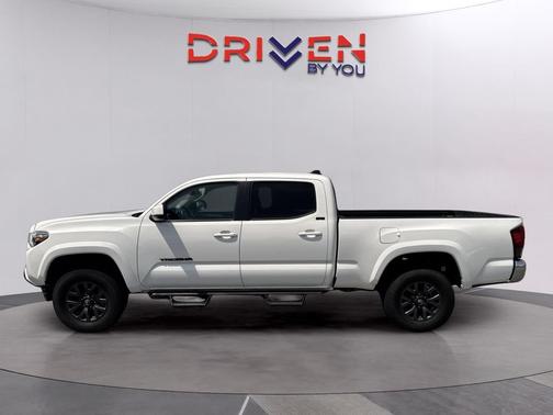 Ice Cap 2023 Toyota Tacoma SR5
