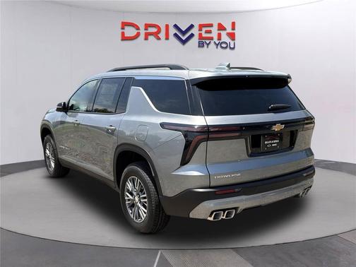 Sterling Gray Metallic 2026 Chevrolet Traverse LT