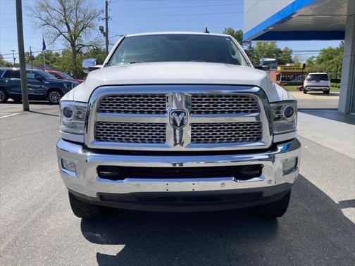 2018 RAM 2500 Laramie Crew Cab 4x4 6'4' Box