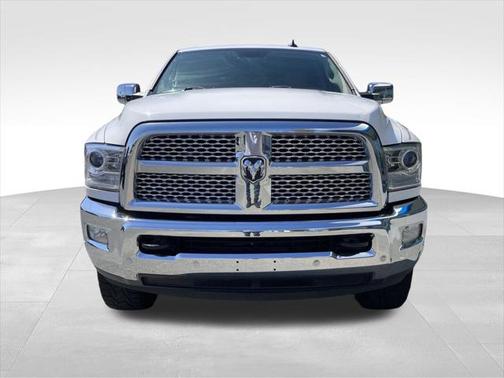 2018 RAM 2500 Laramie Crew Cab 4x4 6'4' Box