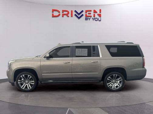 Pepperdust Metallic 2019 GMC Yukon XL Denali