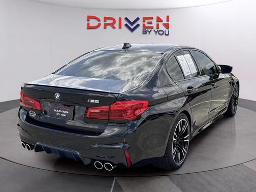 Black Sapphire Metallic 2019 BMW M5 Base