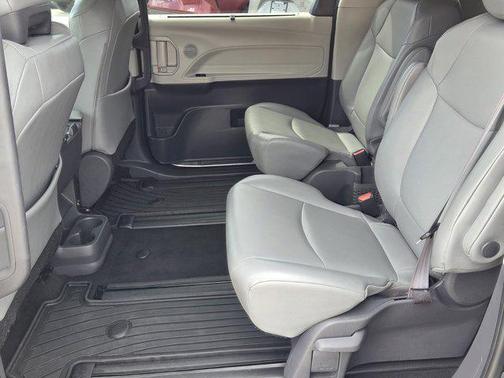 2021 Toyota Sienna XLE 7 Passenger