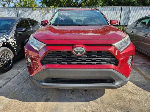 2019 Toyota RAV4 XLE Premium