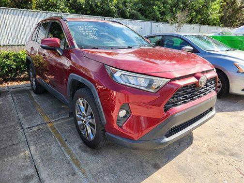 2019 Toyota RAV4 XLE Premium
