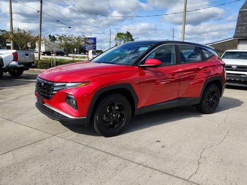 2023 Hyundai TUCSON SE
