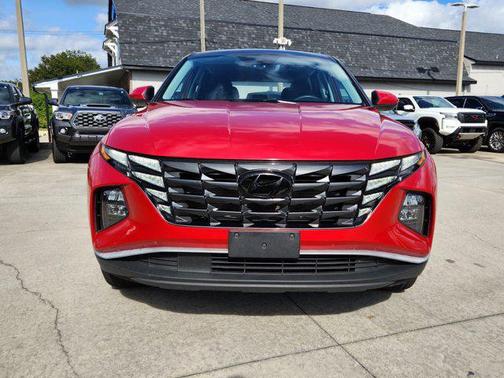 2023 Hyundai TUCSON SE