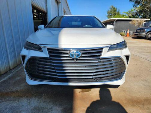 2019 Toyota Avalon Hybrid Limited