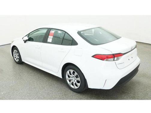 0040 2026 Toyota Corolla LE