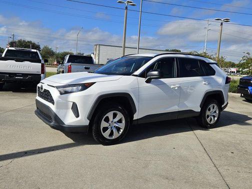 2020 Toyota RAV4 LE