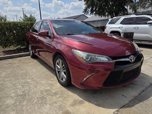 Pearl 2017 Toyota Camry XLE