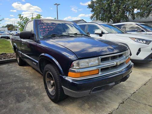 1999 Chevrolet S-10 Base
