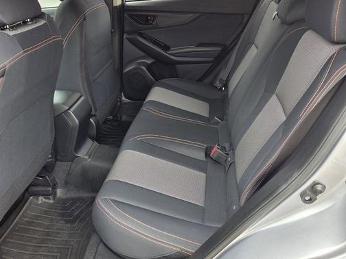 Ice Silver Metallic 2019 Subaru Crosstrek 2.0i Premium