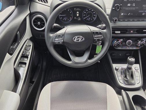 2022 Hyundai KONA SE
