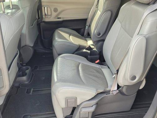 2021 Toyota Sienna Limited 7-Passenger