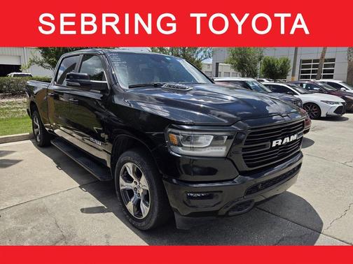 Diamond Black Crystal Pearlcoat 2023 RAM 1500 Laramie