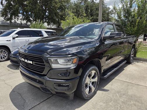 Diamond Black Crystal Pearlcoat 2023 RAM 1500 Laramie