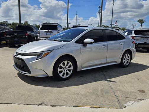 2023 Toyota Corolla Hybrid XLE
