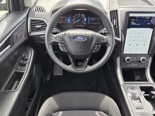 2021 Ford Edge SE