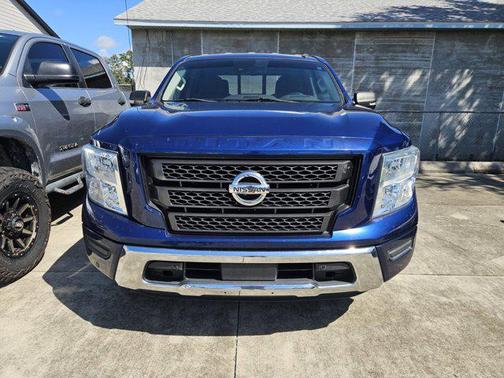 2020 Nissan Titan SV