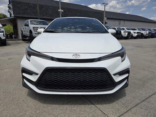 Ice Cap 2024 Toyota Corolla SE