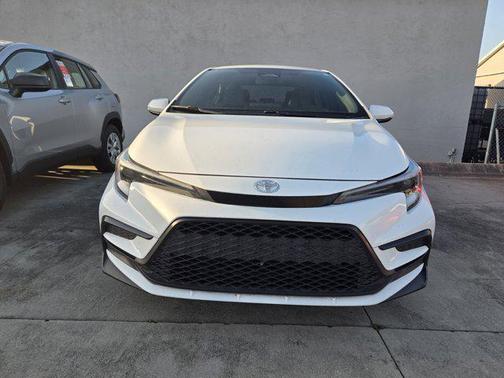 Ice Cap 2024 Toyota Corolla SE
