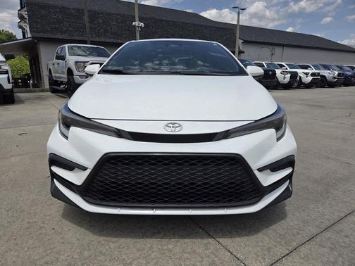 Ice Cap 2024 Toyota Corolla SE